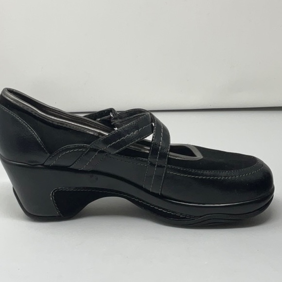 Women’s black cloudwalkers, size 9.5 wide, in very good condition - Picture 4 of 8